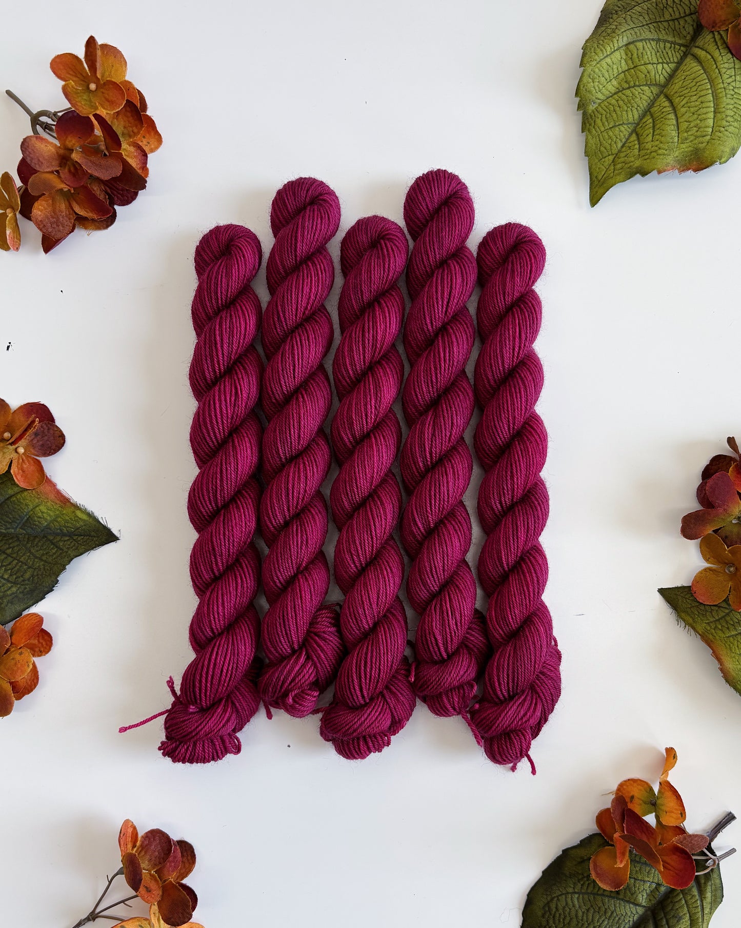 MINI SKEIN Color No. 35 Mulberry