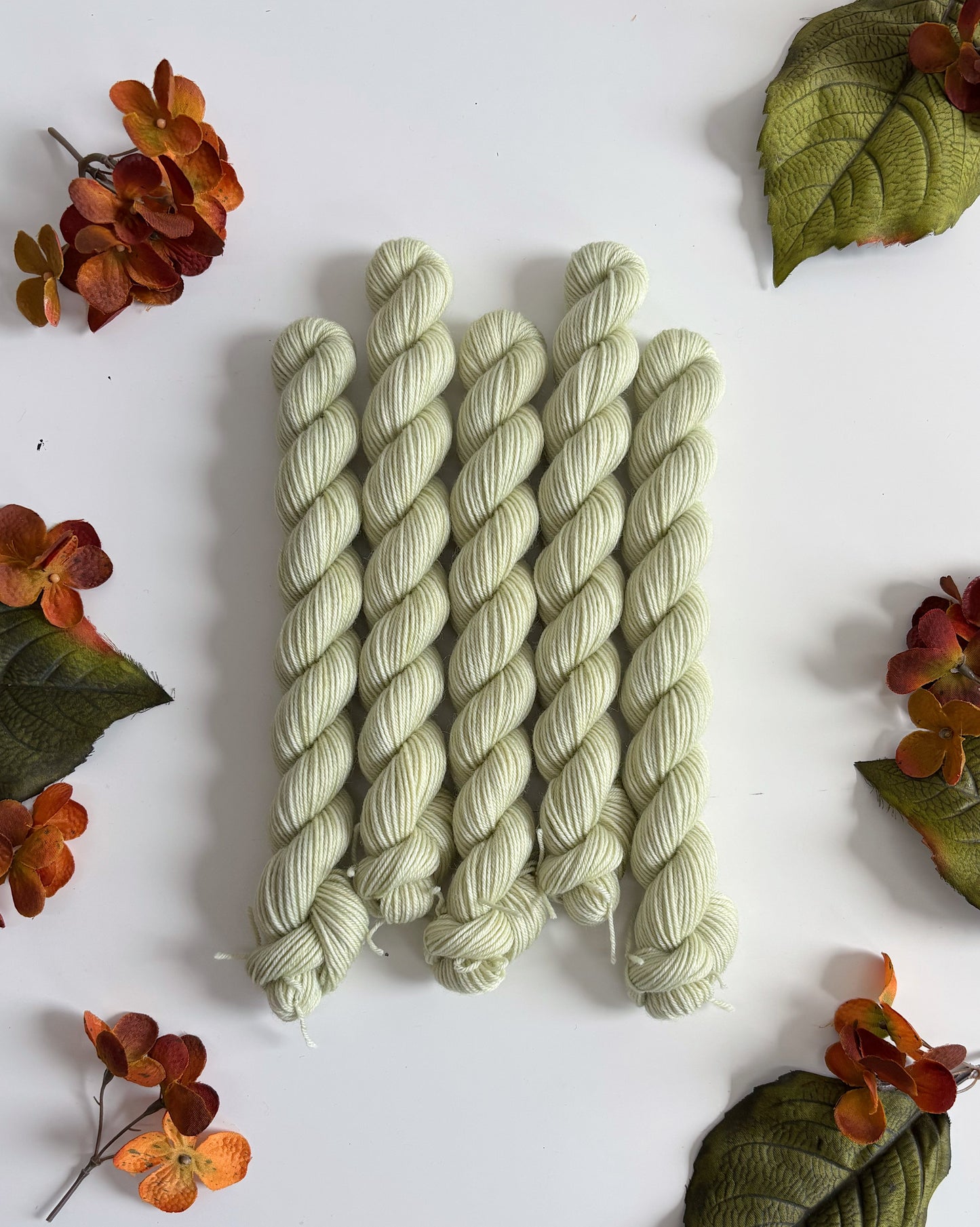 MINI SKEIN Color No. 13 Pistachio