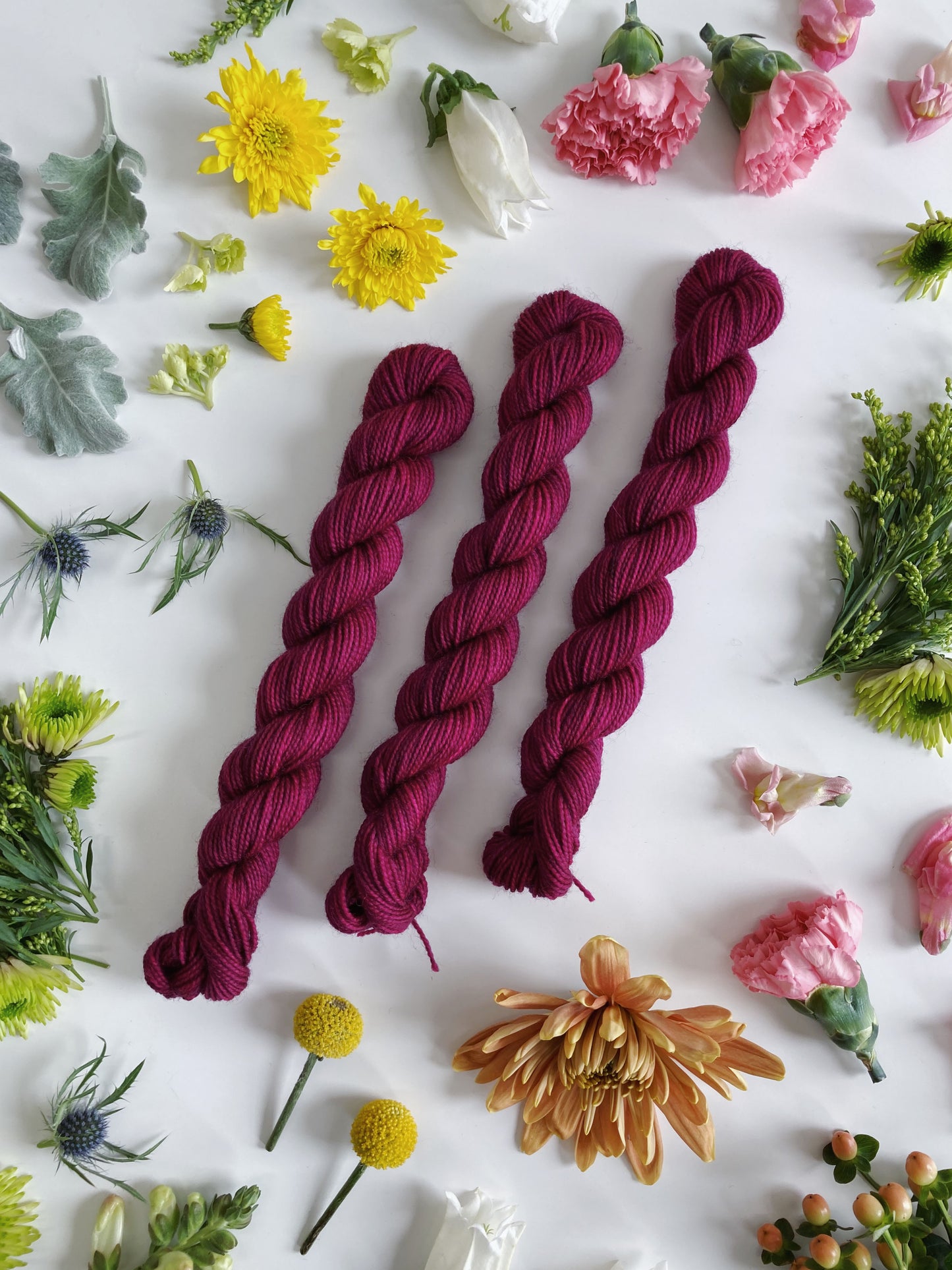 MINI SKEIN Color No. 35 Mulberry