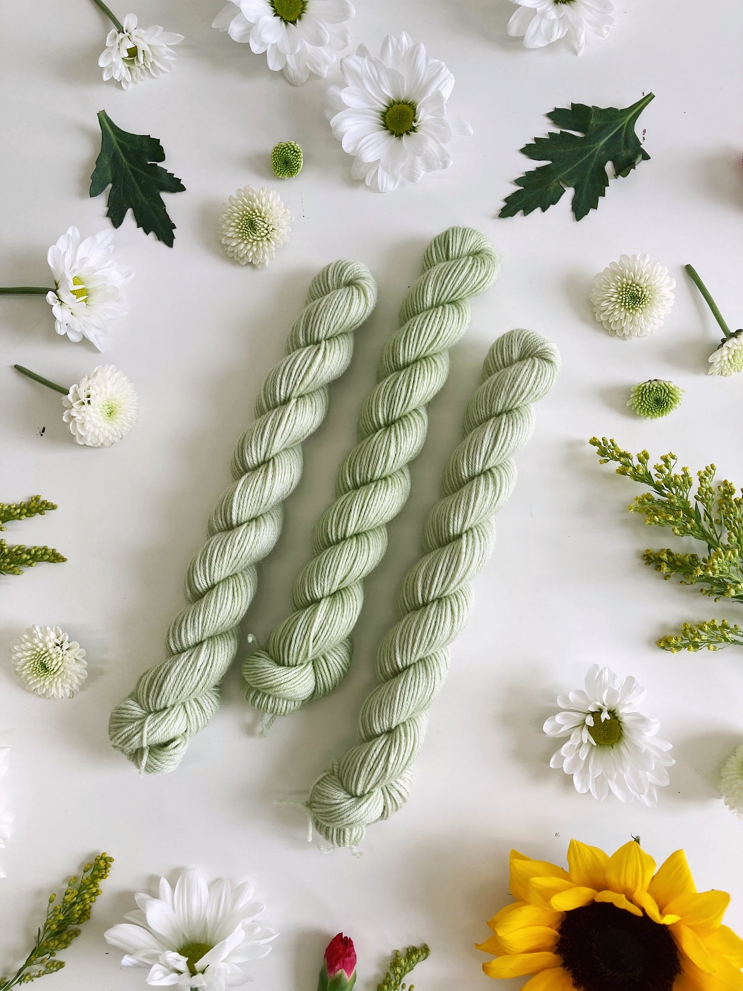 MINI SKEIN Color No. 13 Pistachio